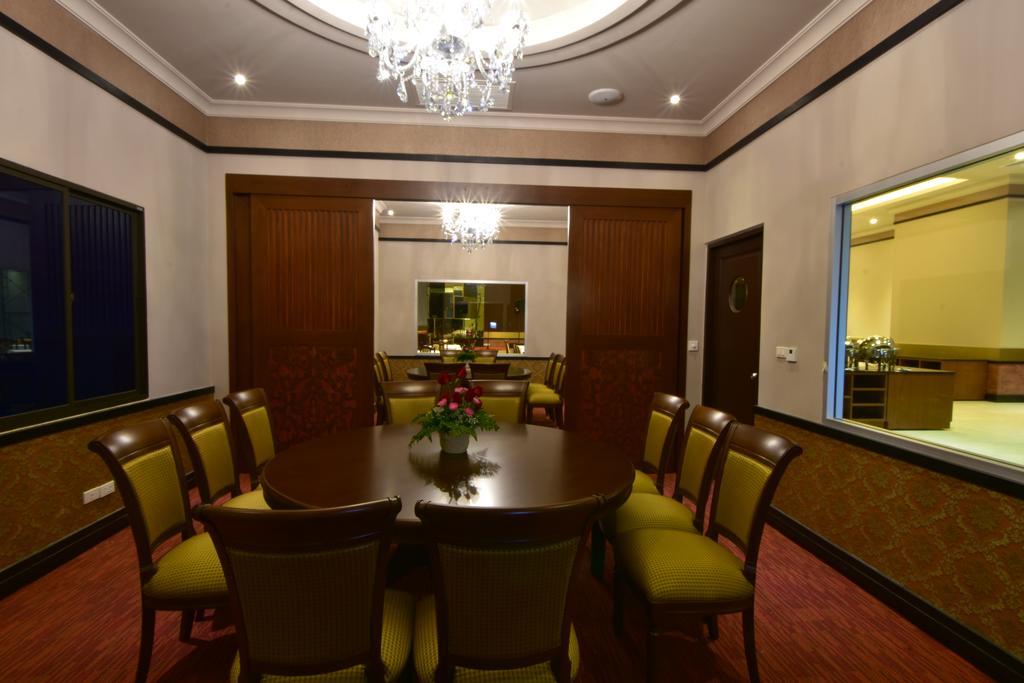 Siam Oriental Hotel Hat Yai Extérieur photo